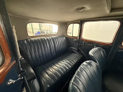 Lot 10 - 1934 Vauxhall Light Six