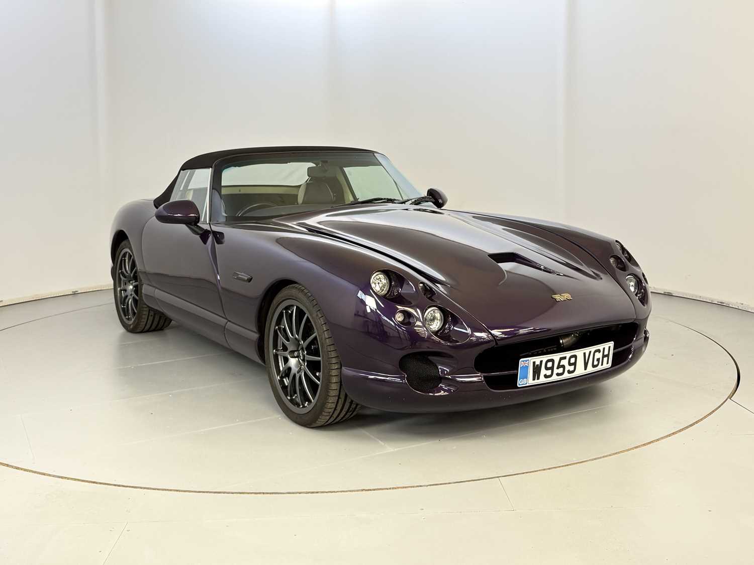 Lot 32 - 2000 TVR Chimaera 450