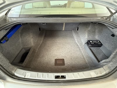 Lot 152 - 2006 BMW 325i
