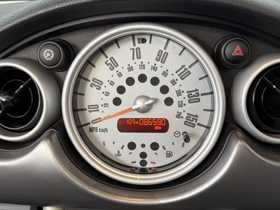 Lot 19 - 2007 Mini Cooper S