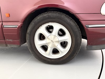 Lot 94 - 1995 Ford Granada Scorpio