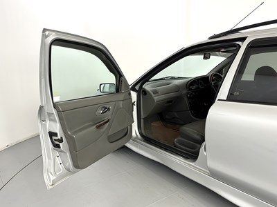Lot 129 - 1999 Ford Mondeo Ghia X