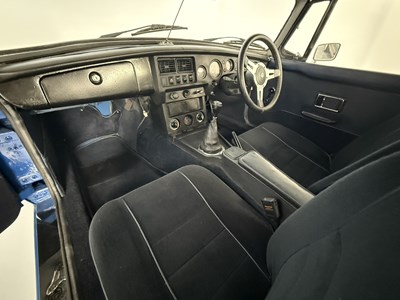 Lot 33 - 1976 MG Roadster