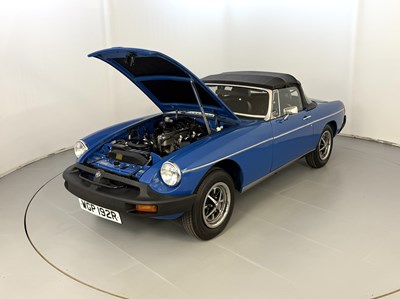 Lot 33 - 1976 MG Roadster