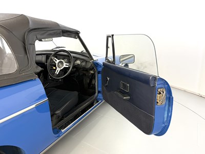 Lot 33 - 1976 MG Roadster