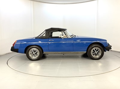 Lot 33 - 1976 MG Roadster