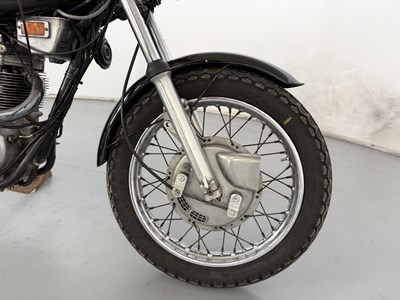 Lot 34 - 1972 BSA B25