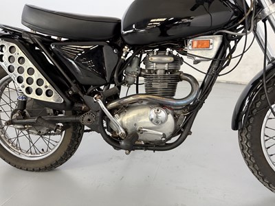Lot 34 - 1972 BSA B25