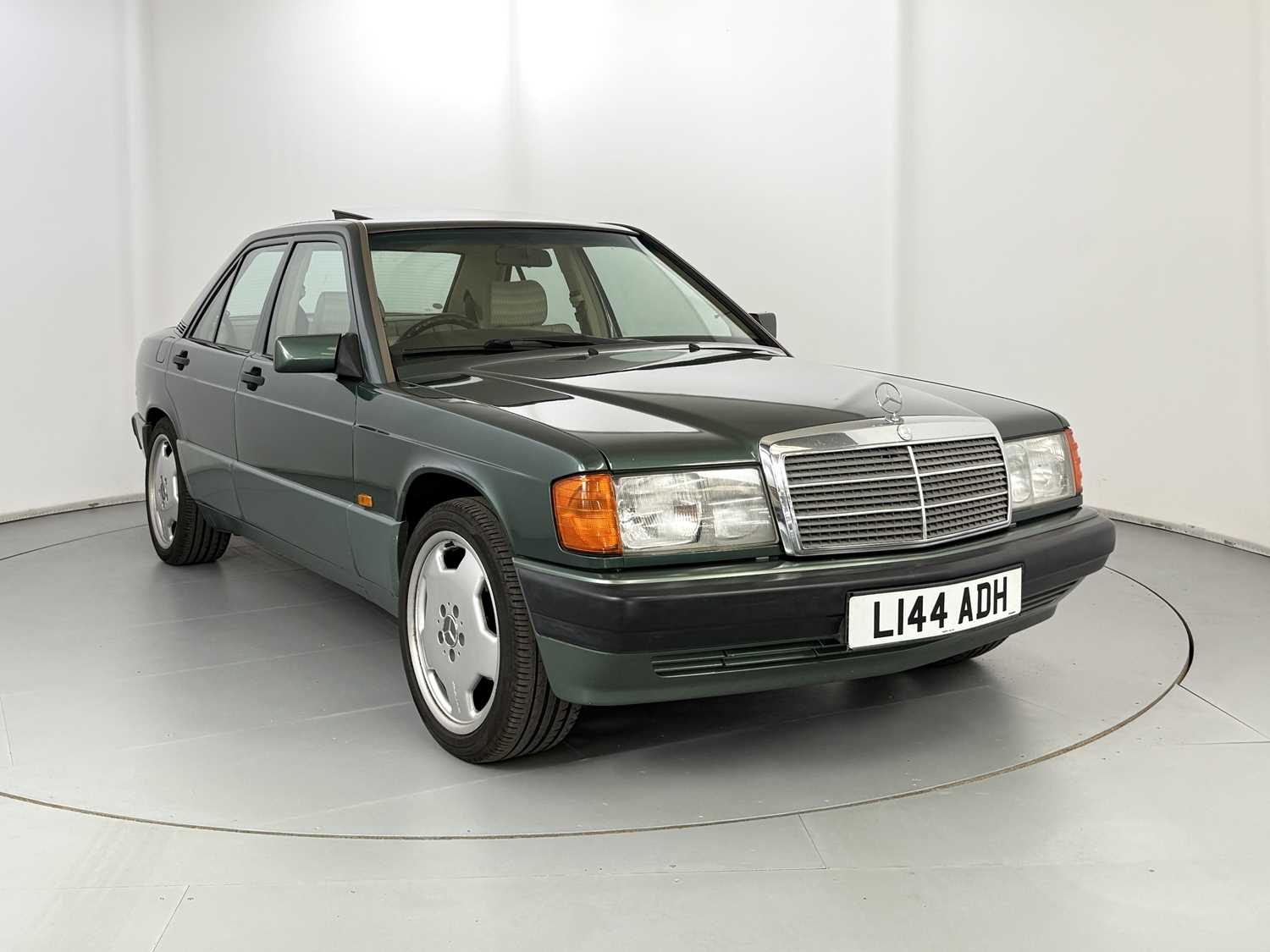 Lot 6 - 1993 Mercedes-Benz 190E