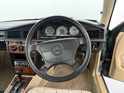 Lot 6 - 1993 Mercedes-Benz 190E