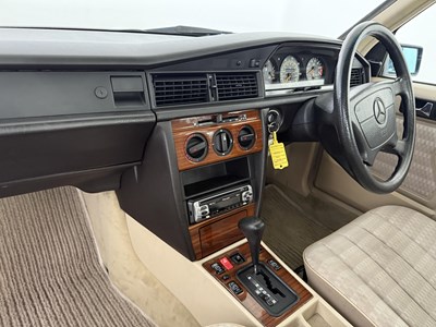 Lot 6 - 1993 Mercedes-Benz 190E