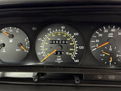 Lot 6 - 1993 Mercedes-Benz 190E