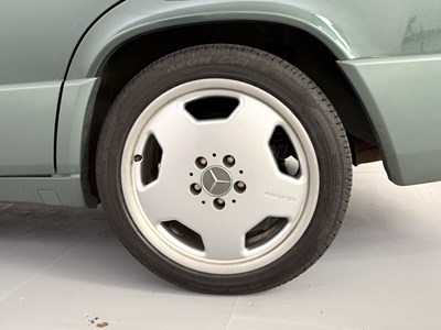 Lot 6 - 1993 Mercedes-Benz 190E