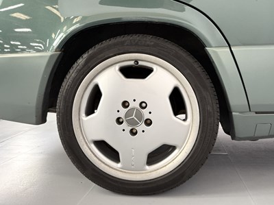 Lot 6 - 1993 Mercedes-Benz 190E