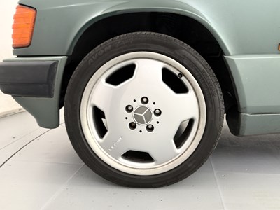 Lot 6 - 1993 Mercedes-Benz 190E