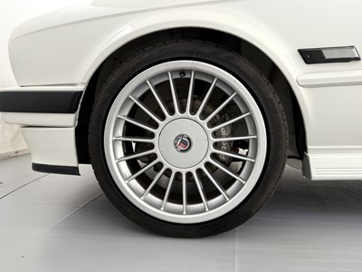 Lot 73 - 1989 BMW 330i