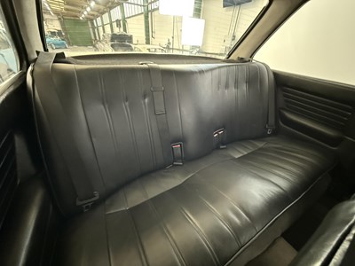 Lot 73 - 1989 BMW 330i