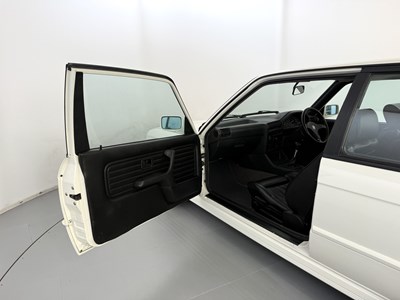 Lot 73 - 1989 BMW 330i