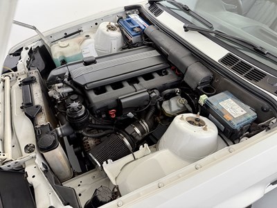 Lot 73 - 1989 BMW 330i