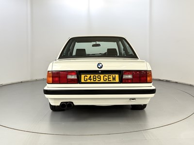 Lot 73 - 1989 BMW 330i