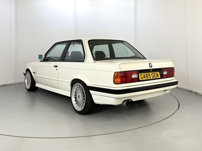 Lot 73 - 1989 BMW 330i