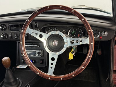 Lot 95 - 1974 MG BGT