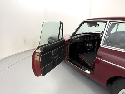Lot 95 - 1974 MG BGT