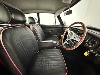 Lot 95 - 1974 MG BGT
