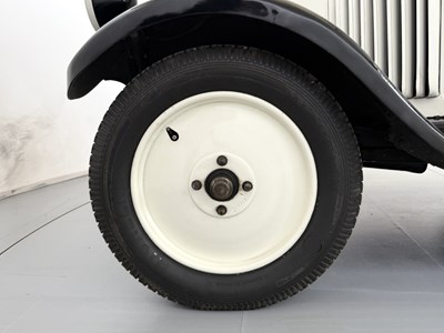 Lot 7 - 1927 Renault NN