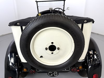Lot 7 - 1927 Renault NN