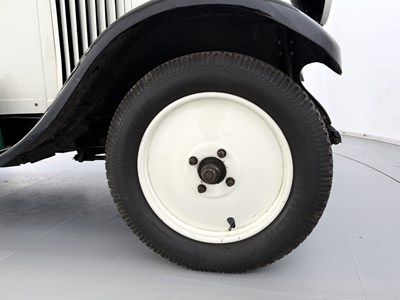 Lot 7 - 1927 Renault NN