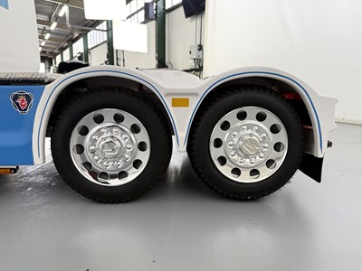 Lot 18 - Scaled Rigs Scania S730 - Ride On