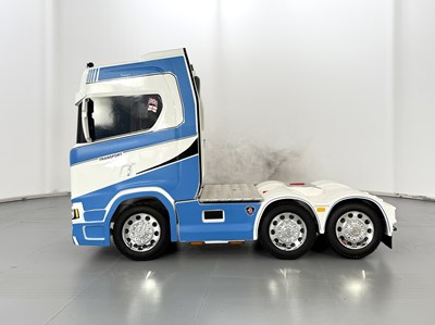 Lot 18 - Scaled Rigs Scania S730 - Ride On