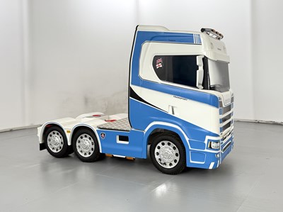 Lot 18 - Scaled Rigs Scania S730 - Ride On