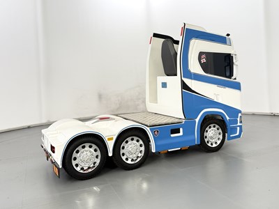 Lot 18 - Scaled Rigs Scania S730 - Ride On
