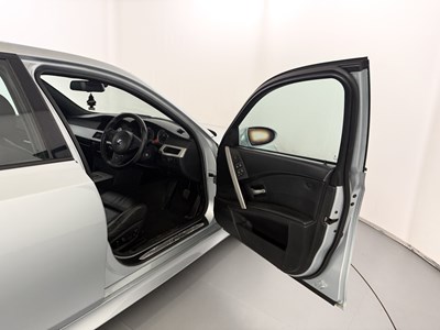 Lot 80 - 2005 BMW M5