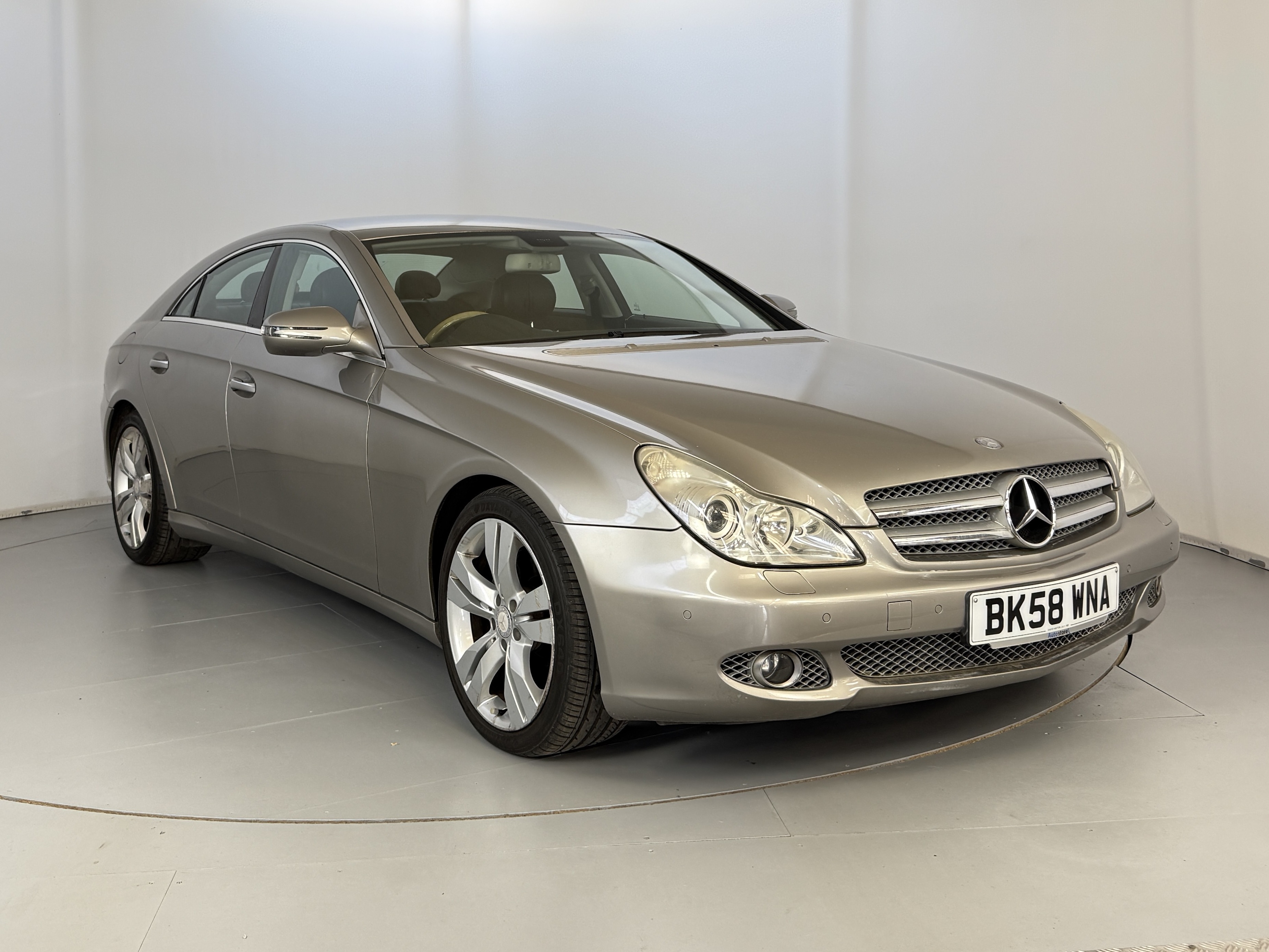 Lot 85 - 2008 Mercedes-Benz CLS320