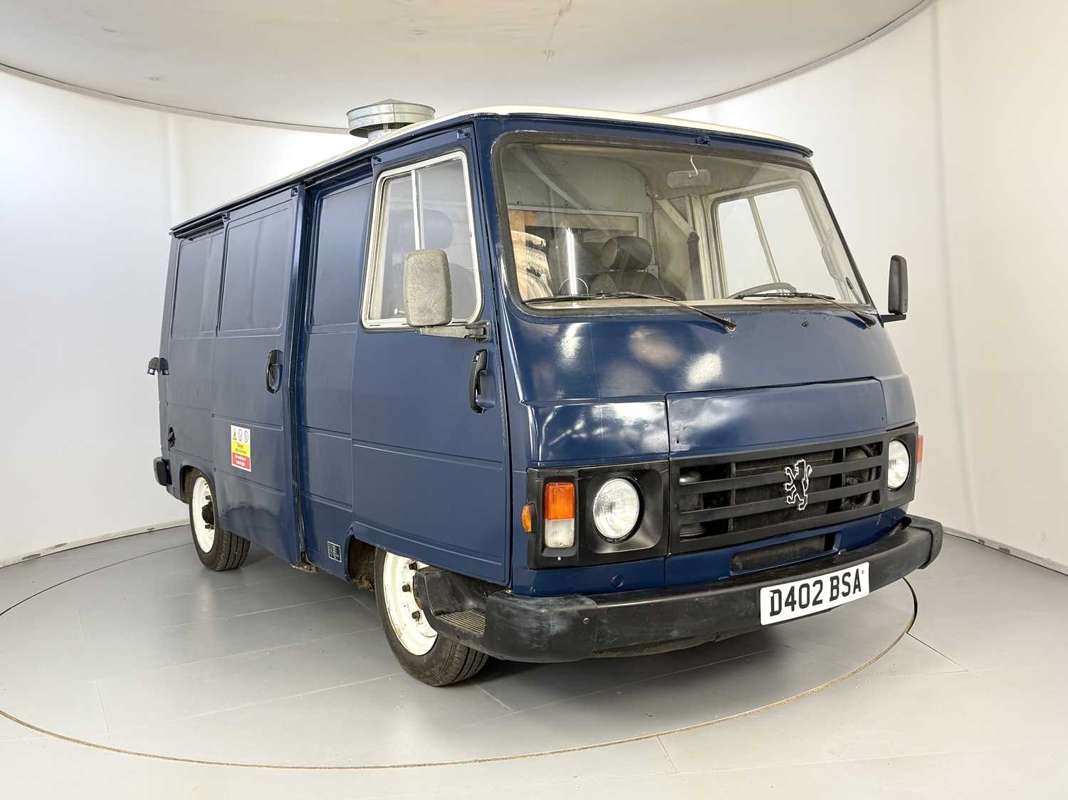 Lot 74 - 1986 Peugeot J9 Catering Van