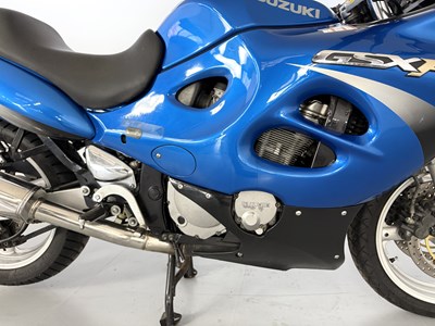 Lot 2000 Suzuki GSX600F