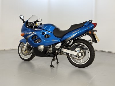 Lot 2000 Suzuki GSX600F