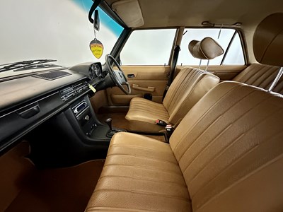 Lot 61 - 1975 Mercedes-Benz 230.4 - NO RESERVE