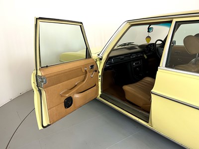 Lot 61 - 1975 Mercedes-Benz 230.4 - NO RESERVE