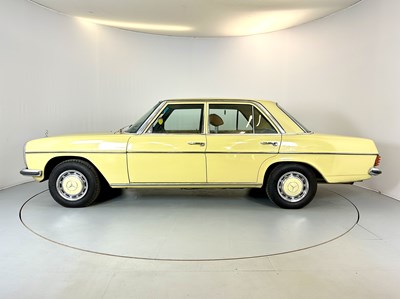 Lot 61 - 1975 Mercedes-Benz 230.4 - NO RESERVE