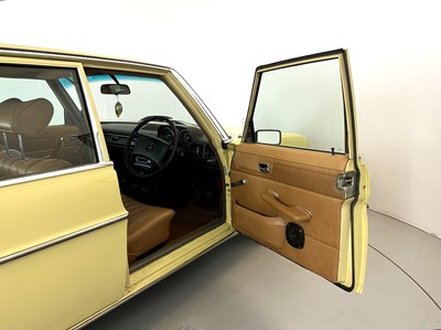 Lot 61 - 1975 Mercedes-Benz 230.4 - NO RESERVE