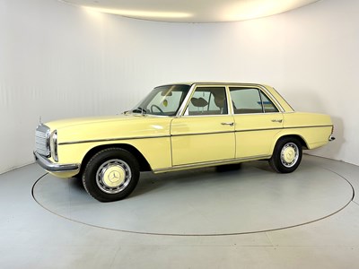 Lot 61 - 1975 Mercedes-Benz 230.4 - NO RESERVE