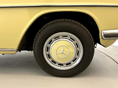 Lot 61 - 1975 Mercedes-Benz 230.4 - NO RESERVE