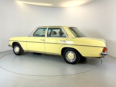 Lot 61 - 1975 Mercedes-Benz 230.4 - NO RESERVE