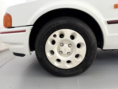 Lot 48 - 1987 Ford Escort XR3i