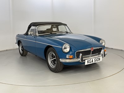 Lot 2 - 1975 MG B Roadster