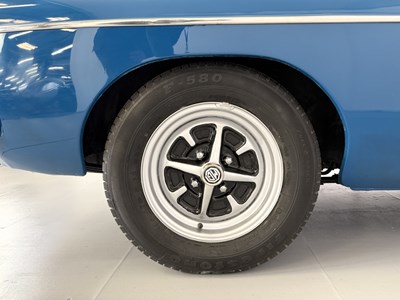 Lot 2 - 1975 MG B Roadster